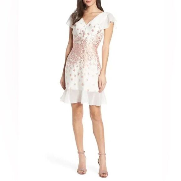 Chi Chi London Esmee Jacquard V-Neck Cocktail Dress - Picture 1 of 7